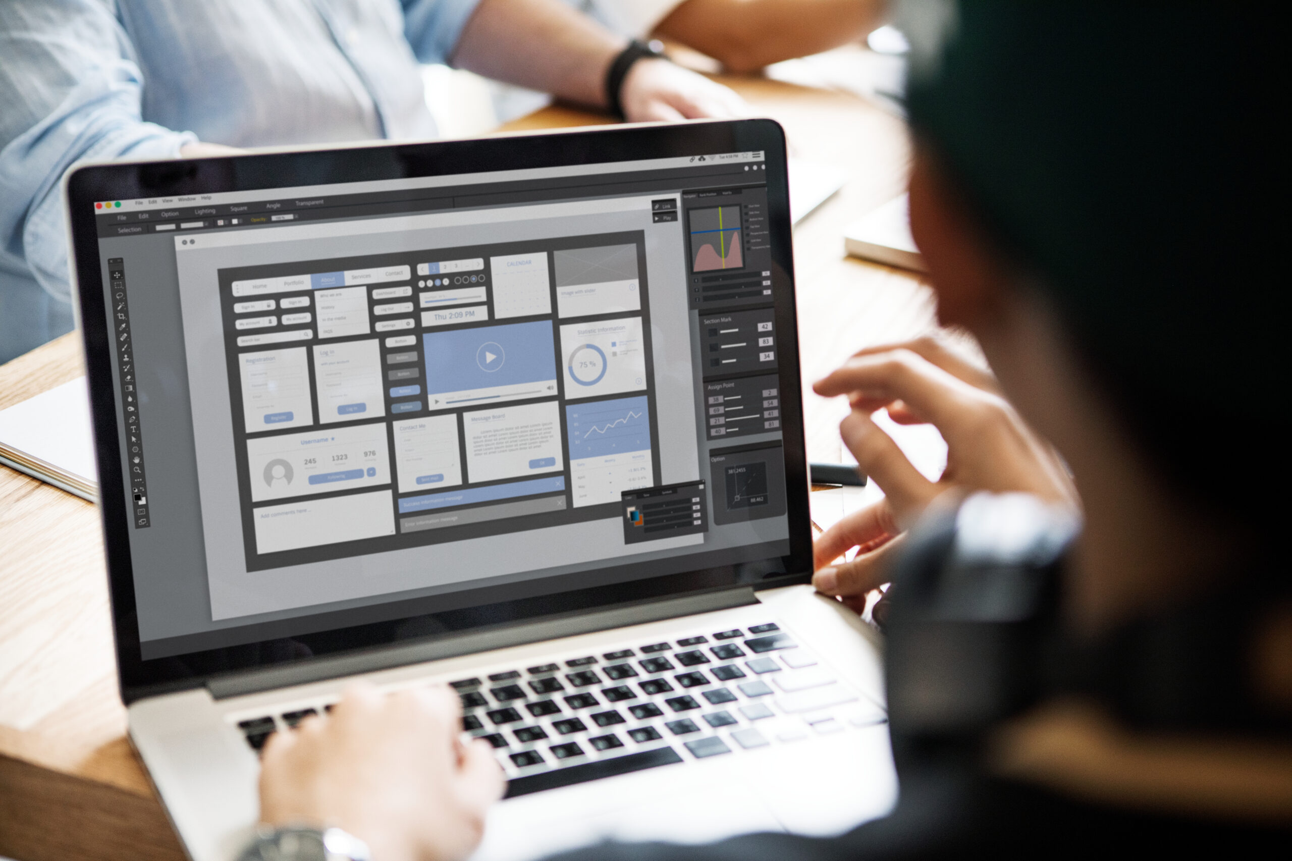 طراحی گرافیک و برندینگ در شیراز